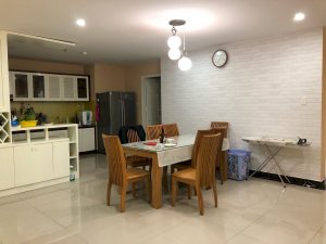 Bán căn hộ chung cư Giai Việt Q.8 S115 m, 2 phòng ngủ, 3.3 tỷ, sổ hồng, nhà đẹp